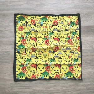 Pañuelo Emoji Face Icon Bandana Pañuelo Emoticonos 20"x20" - Imagen 1 de 10