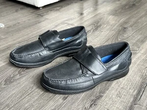 Zapatos mocasines de cuero negro con gancho y bucle Dr. Scholls para hombre talla 13D - Imagen 1 de 6