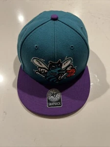 Cappello berretto snapback Charlotte Hornets Forty Seven marca '47 legno duro classici NBA - Foto 1 di 6