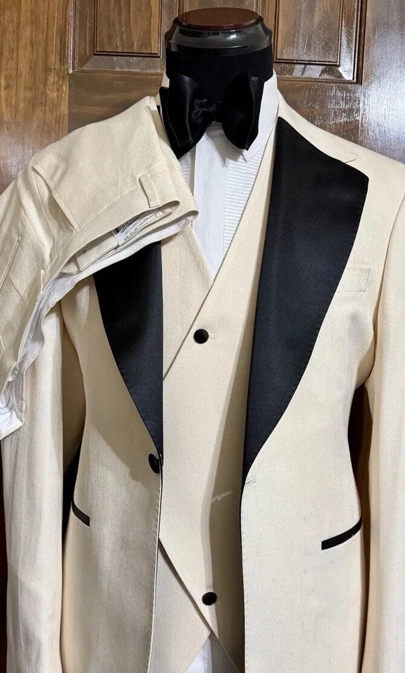 $795 Ivory Silk Satin Tuxedo Suit Size 42US  New - Image 1 of 4