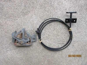 1994 Geo Tracker hood latch & cable. PLEASE READ ENTIRE DESCRIPTION. - Bild 1 von 7