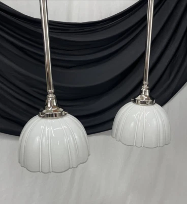 Par de luces colgantes victorianas antiguas de colección Art Deco vidrio blanco costilla plata níquel Foto 1 de 4