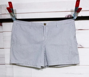 Old Navy Womens Shorts Size 18 White & Blue Striped Pockets 100% Cotton - Picture 1 of 7