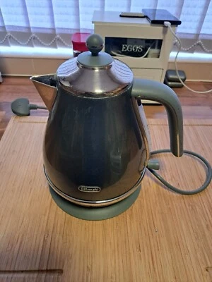 HERVIDOR DE AGUA DELONGHI ICONA METALLICS - Azul Foto 1 de 4