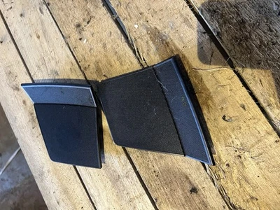 Tapicería de altavoces de tablero VW Crafter CR30 2008 2,5 TDI Foto 1 de 2