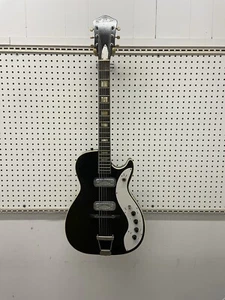 Silvertone Jupiter electric guitar - Picture 1 of 13