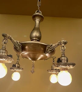 Vintage Light 1920s brass pan chandelier. Stunning patina. - Picture 1 of 9