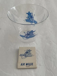 Willie Nelson Personal Corporate Jet Streichholzheft & Plastikbecher aus "Air Willie" - Bild 1 von 13