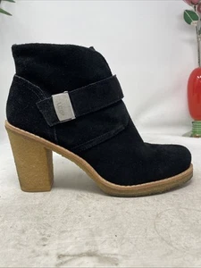 UGG Ankle Boots Brienne Gum Sole Block Heel Booties Women’s US8/EUR39 (0421106) - Picture 1 of 8