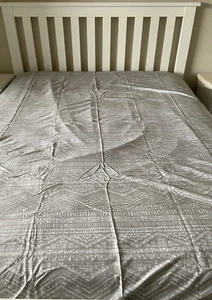 Doona Cover Queen Bed Green & White With FREE Postage - Picture 1 of 3
