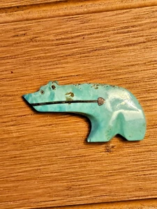 Türkis Bär Fetisch mit Herzlinie - Bild 1 von 3