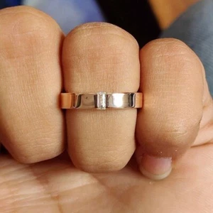Anillo de compromiso solitario de banda ancha de plata de 0,50 quilates corte baguette moissanita - Imagen 1 de 4