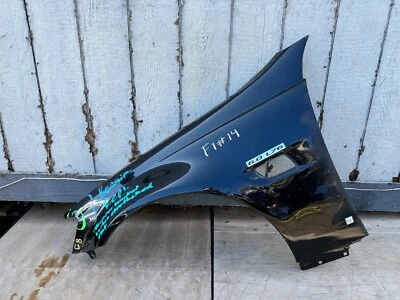 Pontiac G8 2008 2009 guardabarros izquierdo del lado del conductor Foto 1 de 4