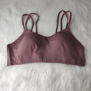 Lululemon Free to Be BH Wild Strappy Back Damen Lavendel Größe 4? Klein - Bild 1 von 5