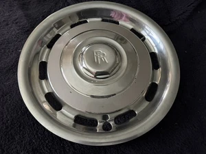 Rolls-Royce Silver Shadow II Silver Spirit 1977-89 Vented Hub Cap UG14879 OEM - Picture 1 of 4