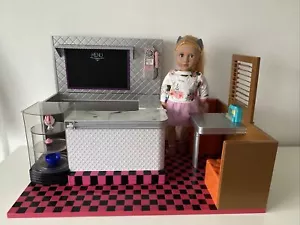 Our Generation Bite To Eat Retro Diner Spielset plus OG Puppe Battat Kanada - Bild 1 von 9