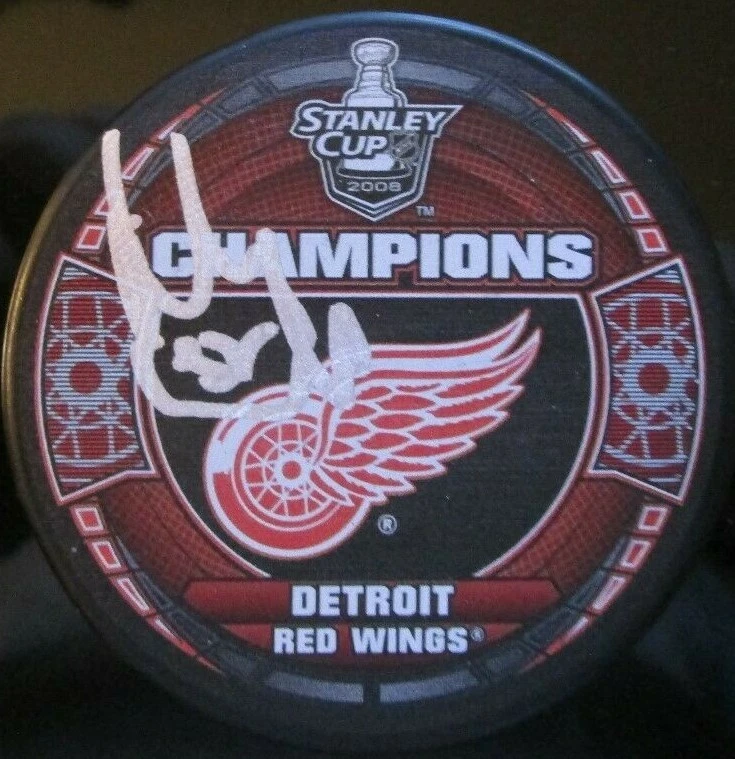 尼克拉斯·克朗沃尔签名底特律红翼 2008 年斯坦利杯冠军曲棍球冰球真品证明 — 第 1/1 张图片