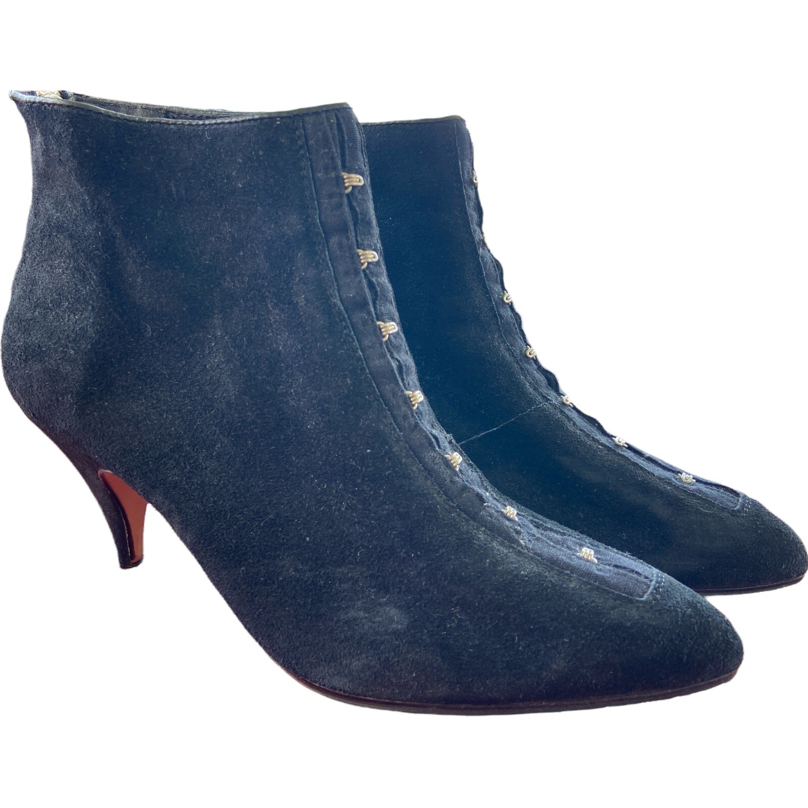 le chateau suede boots