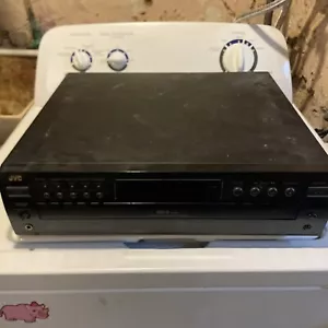 JVC XL-F154BK 5 Disc Automatic CD Player/Changer - Picture 1 of 3