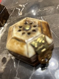 Round India Jewelry Box Camel Bone Metal - Picture 1 of 3
