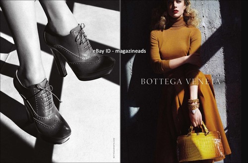 BOTTEGA VENETA 2 pagine STAMPA ANNUNCIO 2013 RAQUEL ZIMMERMANN donna caviglie piedi nei tacchi