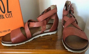 NEW Miz Mooz Tucker Sandals Shoes Leather Rust 38 US 7.5-8 NIB - Picture 1 of 5