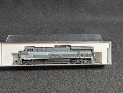 Fox Valley Models FVM 70011 New York Central Locomotive GE ES44G1 #1831 - Image 1 of 2