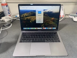 Apple MacBook Air 13.3-inch Retina Space Gray 1.6GHz Dual Core i5 2019 MVFJ2LL/A - Afbeelding 1 van 8