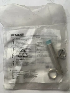 SIEMENS 3RG4022-3JB00 INDUCTIVE SENSOR - Picture 1 of 2