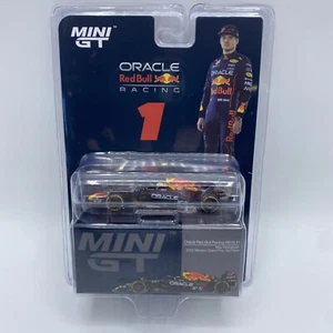 Oracle Red Bull Racing RB18 #1 Max Verstappen 1:64 Scale Model - TSM MiniGT - Picture 1 of 5
