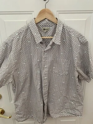 Haggar Shirt Summer Hawaiian Fish Design - Men's XXL - White/Brown Shark Design - Image 1 of 4