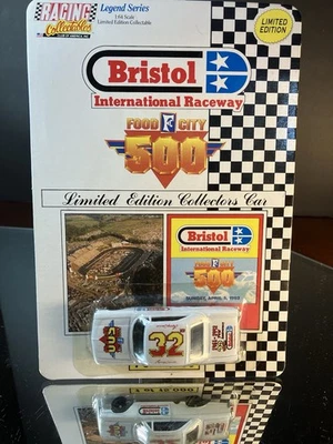 Larry Carrier #32 Bristol Int. Speedway Track Program 1963? Ford Fast Back 15000 - Imagem 1 de 4