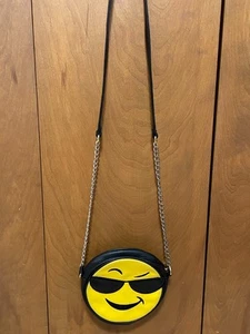 Lindo Regalo Bolso Bandolera Olivia Miller Genial Emoji Amarillo Cara Sonriente Cadena - Imagen 1 de 9
