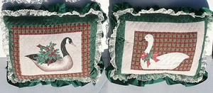 De Colección Ganso Canadiense Cisne Blanco GRANDES Almohadas 3D Puff Navidad Hechas a Mano - Imagen 1 de 8