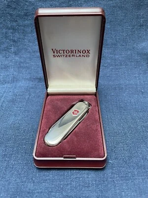 Navaja suiza Victorinox de plata de ley 925 Foto 1 de 4