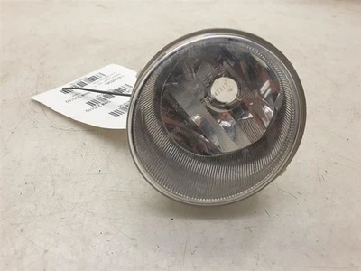 MONTAJE LUZ ANTINIEBLA DELANTERA LADO CONDUCTOR TOYOTA TUNDRA SR5 14-20  Foto 1 de 4