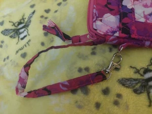 Boca Tasche gesteppt rosa lila Blumen 100 % Baumwolle Handtasche Handgelenktasche Riemen Clutch  - Bild 1 von 6