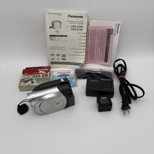 Panasonic VDR-D100 mini disco DVD videocámara compacta cámara de video 4 discos probados - Imagen 1 de 17