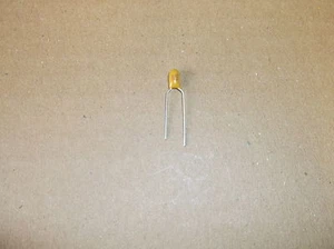 2 X (Stück) 2,2uF 16V TANT 5mm Raster (0152) - Bild 1 von 1