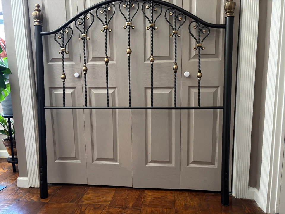 Cabeceira e pés de ferro forjado antigo - Imagem 1 de 4