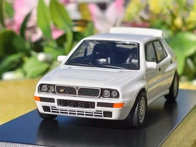 WRC Lancia / Delta HF Integrale Evoluzione II / 1987 / 1/64 Diecast car / Kyosho - Image 1 of 4