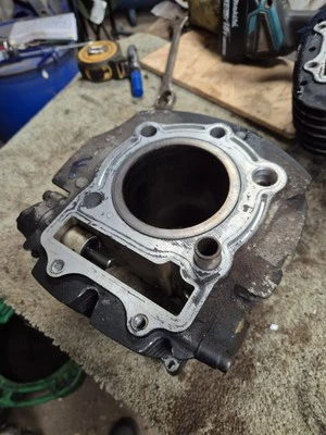 Yamaha XV750 Virago 5E5 Front Cylinder Barrel And Piston  - Image 1 of 3