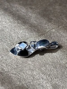 14k White Gold Classy High Heel Pendant with Diamond .02ctw MOP & Black Enamel - Picture 1 of 6