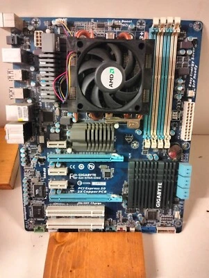 SCHEDA MADRE GIGABYTE GA-970A-UD3 + CPU - Immagine 1 di 3