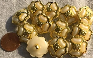 12 Gold Tone PLASTIC & Cream Faux MOP Shank Buttons 13/16" 20MM Lot # 3605 - Picture 1 of 1
