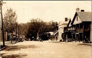 STOWE, VERMONT - MAIN STREET - DRUG STORE - 1934 OLD REAL PHOTO POSTCARD - Picture 1 of 2