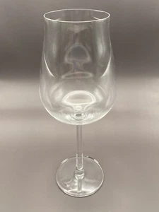 Luigi Bormioli Esperienze Pinot Noir Wine Glass Clear Crystal Elegant Large 9.6” - Picture 1 of 5
