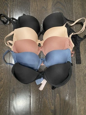 Victoria's Secret Women's Push Up Bra 32 D Lot Of 5 - Image 1 of 2