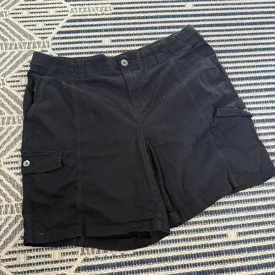 Shorts cargo Style & Co preto feminino tamanho 20W - Imagem 1 de 4
