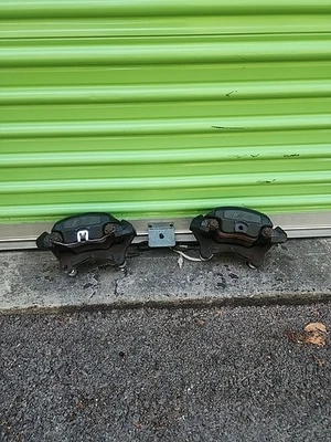 AUDI B8 B8.5 A4 S4 2009-2016 PINZA DE FRENO DE DISCO DELANTERA NEGRA JUEGO DE 2 OEM Foto 1 de 4